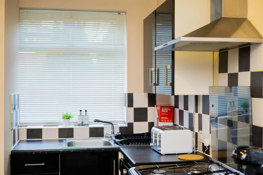 Isinmi Home - Close To Mcr City Manchester Eksteriør bilde